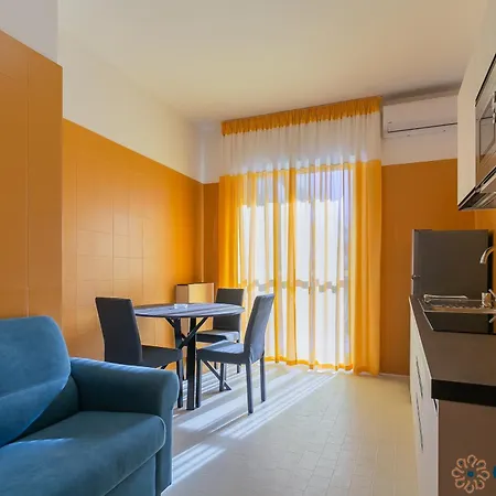 Einaudi By Apulia 3* Bari