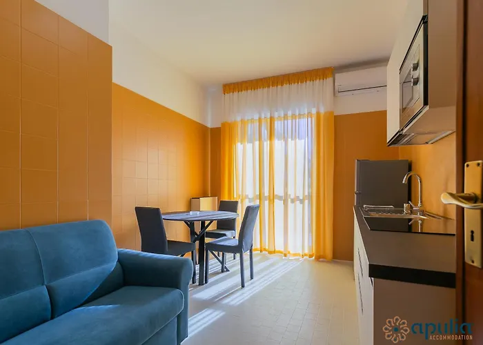Einaudi By Apulia 3* Bari