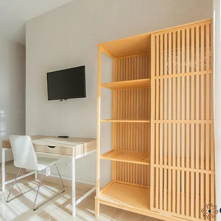 Einaudi By Apulia 3* Bari
