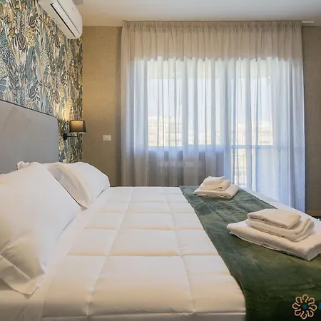 Einaudi By Apulia Guest house *