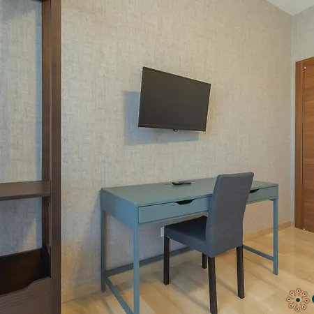 Einaudi By Apulia 3* Bari